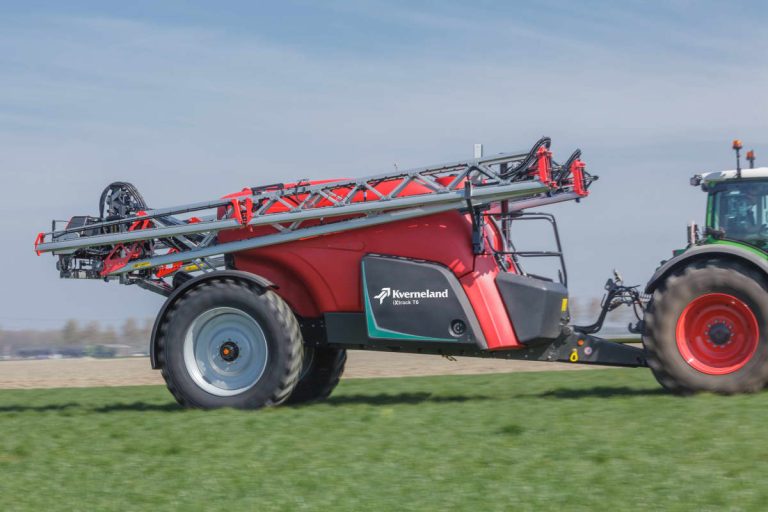 5.000 liter hoofdtank en bijpassende mixtank met deksel